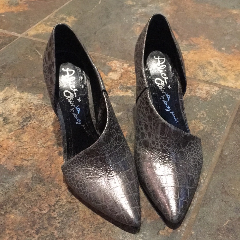 Patent leather high heel